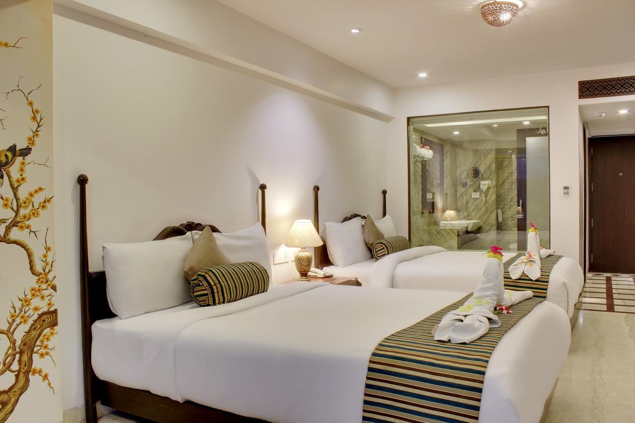 Ellbee Ganga View Hotel ริชิเคช ภายนอก รูปภาพ