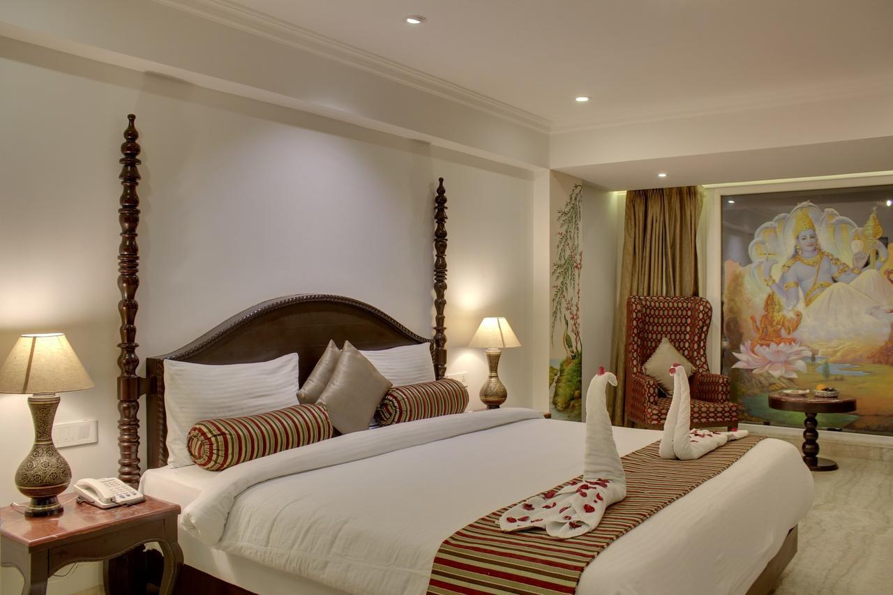 Ellbee Ganga View Hotel ริชิเคช ภายนอก รูปภาพ